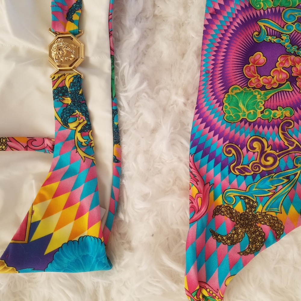 Versace bikini - Picture 6 of 7